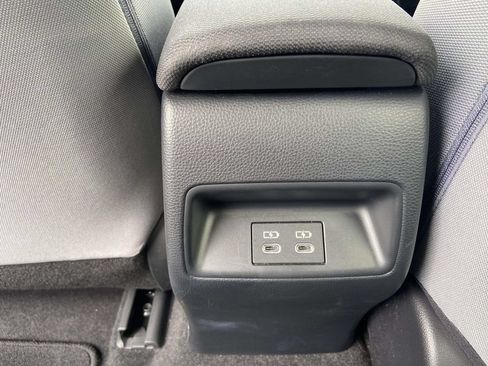 Used 2026 Toyota Corolla SE FWD image 17