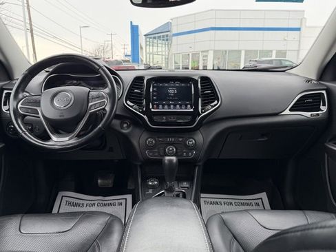 Used 2019 Jeep Cherokee Limited image 4