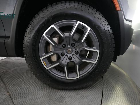 Used 2025 Rivian R1T Adventure Dual AWD/4WD image 20