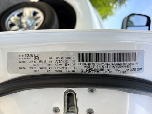 Used 2017 RAM 3500 SLT w/ Snow Chief Group AWD/4WD image 30