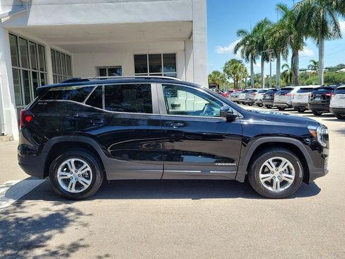 Certified 2022 GMC Terrain SLE w/ Driver Convenience Package AWD/4WD image 6