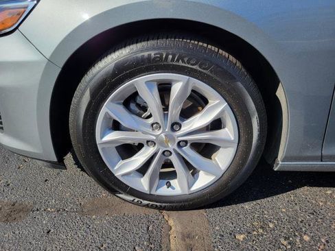 Used 2025 Chevrolet Malibu LT FWD image 5