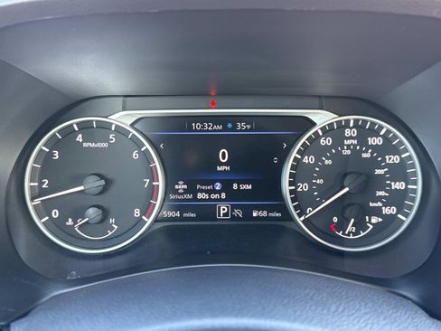 Used 2025 Nissan Sentra SR image 11