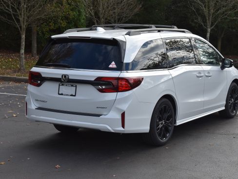 New 2026 Honda Odyssey Sport-L image 8
