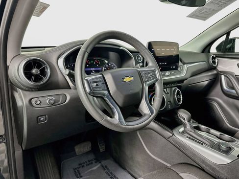 Used 2023 Chevrolet Blazer LT AWD/4WD image 10