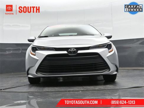 Used 2023 Toyota Corolla LE image 41