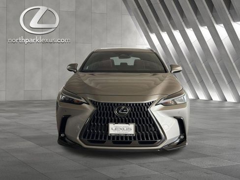 Certified 2025 Lexus NX 250 FWD w/ Towing Package (2000 Lbs) image 27