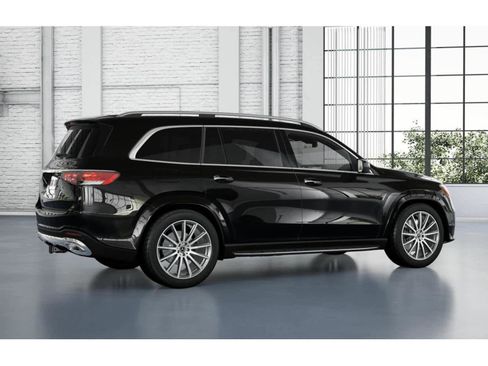 New 2026 Mercedes-Benz GLS 580 4MATIC image 18