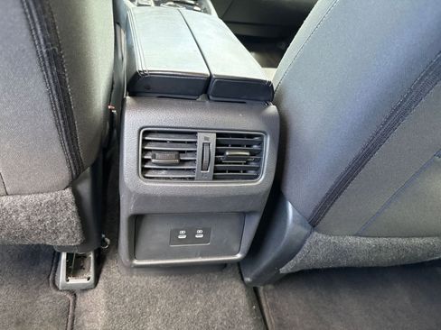 Used 2025 Nissan Rogue SV image 28