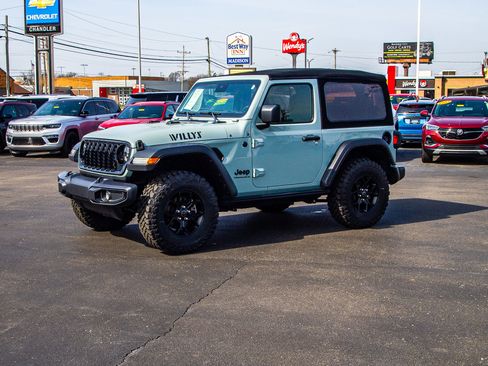 Used 2024 Jeep Wrangler Willys image 3