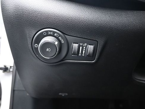 Used 2024 Jeep Compass Latitude AWD/4WD image 11