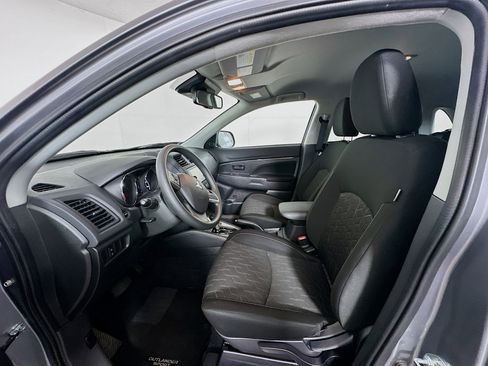 Used 2025 Mitsubishi Outlander Sport ES image 13