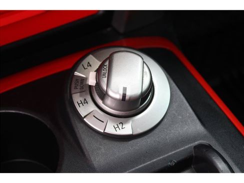 Used 2018 Toyota 4Runner SR5 AWD/4WD image 26