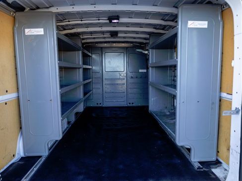 Used 2019 Nissan NV 2500 SV w/ Navigation Package image 18