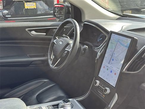 Certified 2021 Ford Edge Titanium w/ Cargo Accessory Package image 33