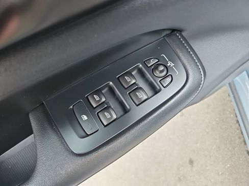 Used 2024 Volvo S60 B5 Core image 25