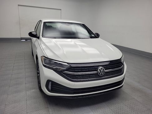 Used 2024 Volkswagen Jetta Sport image 14