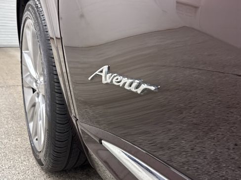 Used 2023 Buick Envision Avenir image 3