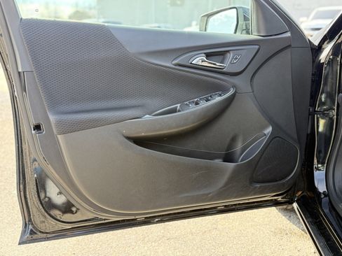 Used 2025 Chevrolet Malibu LT image 13