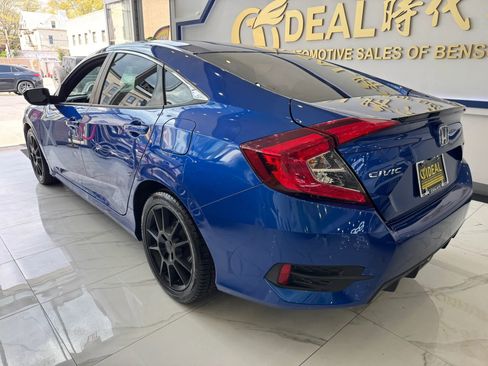 Used 2019 Honda Civic Sport image 5