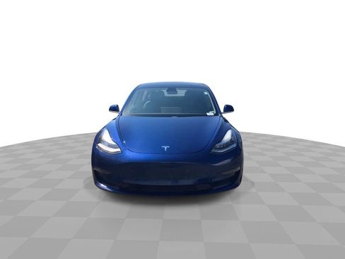 Used 2019 Tesla Model 3 Mid Range image 3