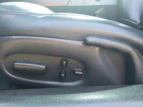 Used 1998 Chevrolet Corvette Coupe w/ Performance Handling Pkg image 19