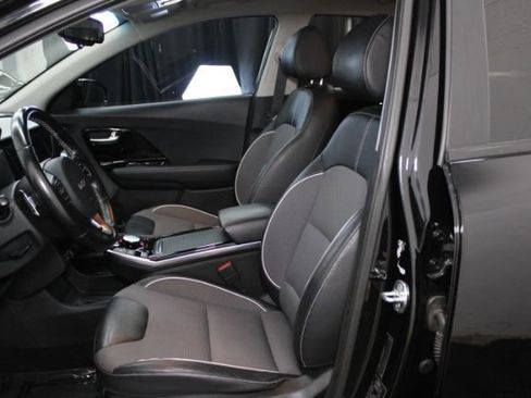 Used 2022 Kia Niro EX FWD image 14