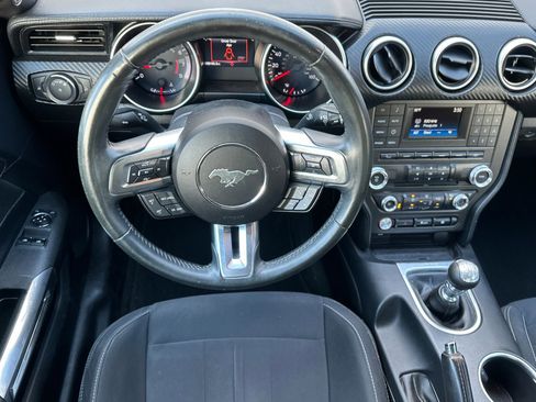 Used 2018 Ford Mustang Coupe image 16