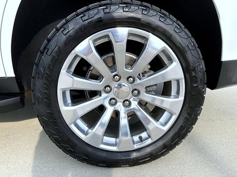 Used 2022 Chevrolet Tahoe Premier AWD/4WD image 29