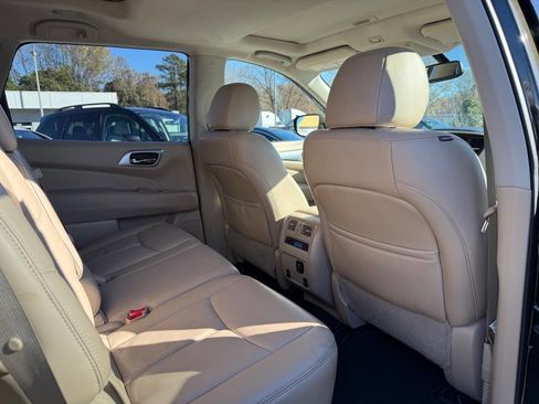 Used 2017 Nissan Pathfinder SL w/ SL Premium Package image 16