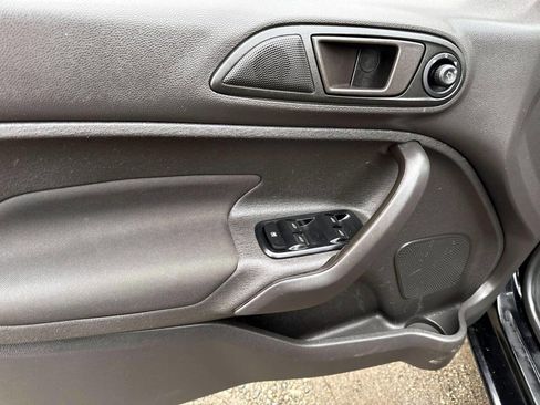 Used 2019 Ford Fiesta SE w/ Equipment Group 201A image 8