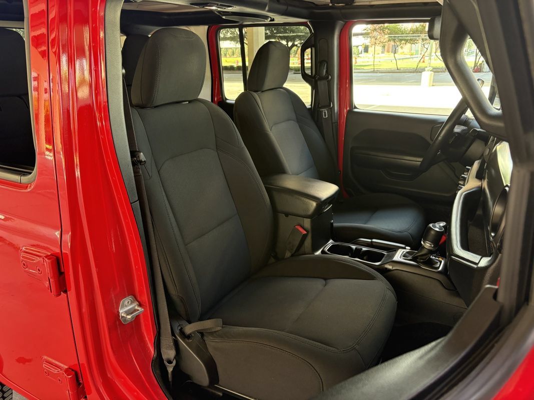 Used 2018 Jeep Wrangler Unlimited Sport S AWD/4WD image 27