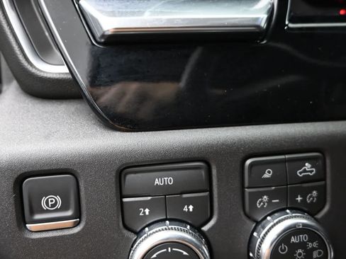 Used 2026 GMC Sierra 1500 SLT AWD/4WD image 27