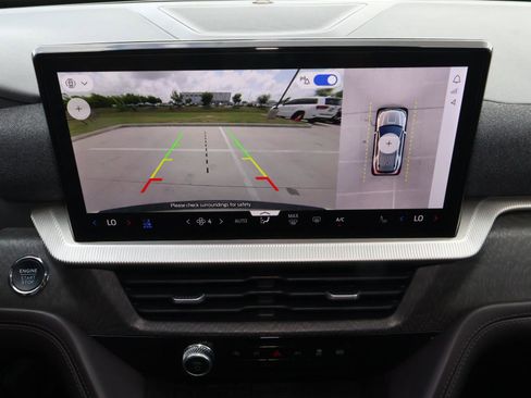 Used 2025 Ford Explorer Platinum w/ Ultimate Package image 33