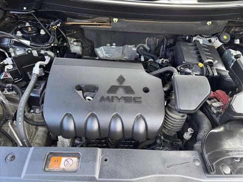 Used 2020 Mitsubishi Outlander SEL AWD/4WD image 21