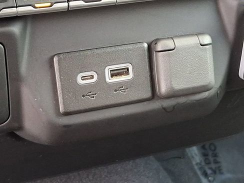 Used 2022 Chevrolet Silverado 1500 Custom Trail Boss image 27