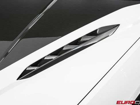 Used 2024 Lamborghini Urus Performante AWD/4WD image 10