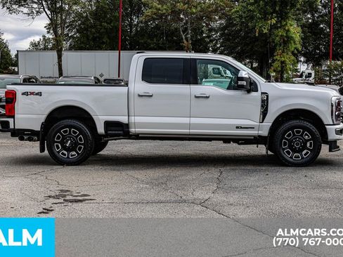 Used 2024 Ford F250 Platinum image 10