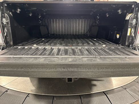 Used 2022 Toyota Tacoma TRD Sport w/ TRD Premium Sport Package AWD/4WD image 28