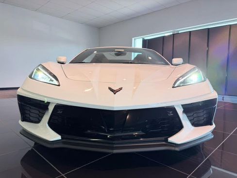 Used 2023 Chevrolet Corvette Stingray Premium Conv w/ Z51 Performance Package RWD image 8