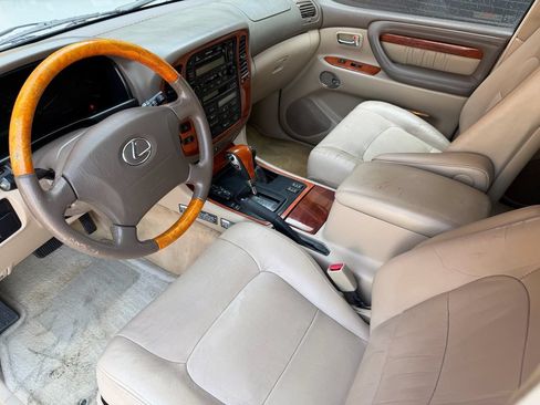 Used 2001 Lexus LX 470 4WD image 2