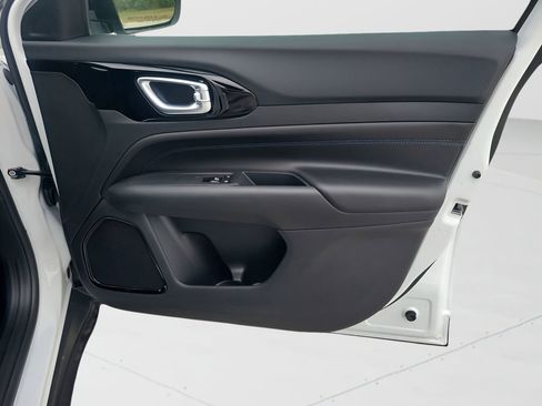 New 2026 Jeep Compass Latitude AWD/4WD image 44