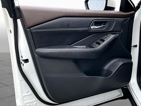 Certified 2023 Nissan Rogue SL w/ SL Premium Package FWD image 20