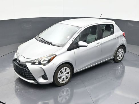 Used 2018 Toyota Yaris L image 12