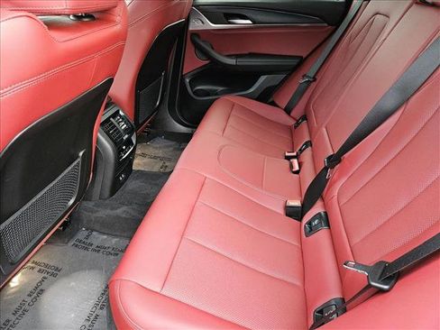 Certified 2025 BMW X4 xDrive30i w/ Premium Package image 17