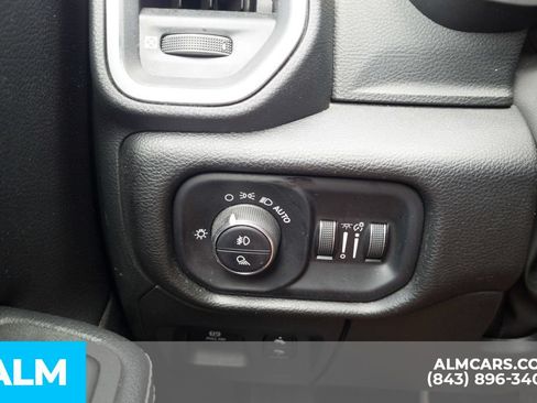 Used 2025 RAM 1500 Laramie AWD/4WD image 35