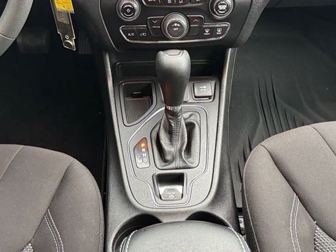 Used 2021 Jeep Cherokee Latitude image 13