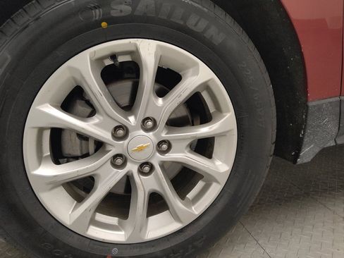 Used 2021 Chevrolet Equinox LT image 31