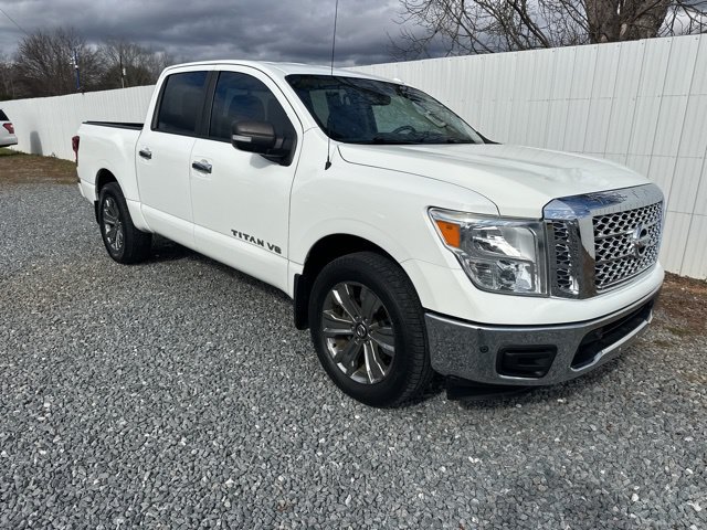 Used 2018 Nissan Titan SV w/ SV Convenience Package RWD image 7