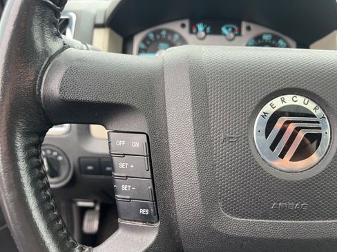 Used 2010 Mercury Mariner Premier image 23